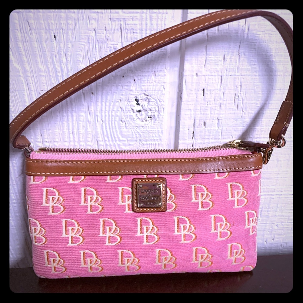 Dooney & Bourke small purse/wristlet